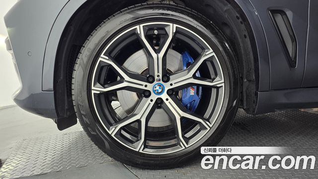 BMW X5 (G05) xDrive 45e M Sport 2022 — фото 5