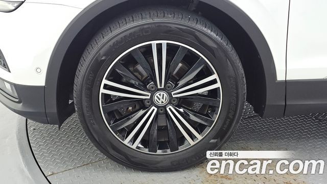 Volkswagen Tiguan (II) 2.0 TDI Prestige 2020 — фото 5