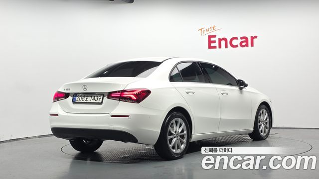 Mercedes-Benz A-Class (W177) A220 Sedan 2020 — фото 2