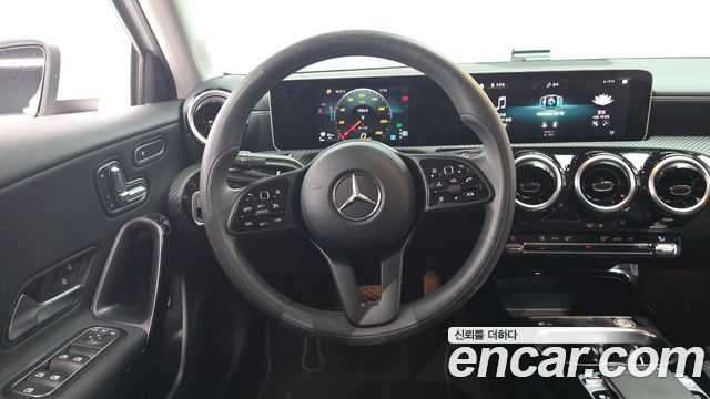Mercedes-Benz A-Class (W177) A220 Sedan 2020 — фото 12