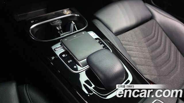 Mercedes-Benz A-Class (W177) A220 Sedan 2020 — фото 16