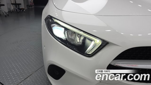 Mercedes-Benz A-Class (W177) A220 Sedan 2020 — фото 22