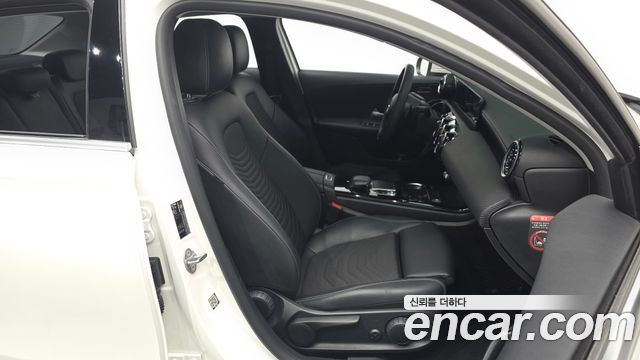Mercedes-Benz A-Class (W177) A220 Sedan 2020 — фото 26