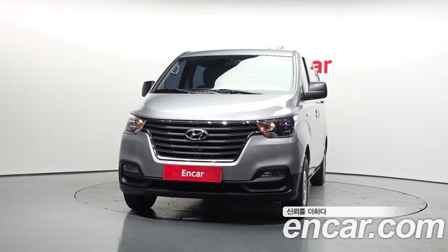 Hyundai Grand Starex Van 5-Seater Style 2021 — фото 3
