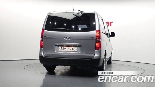 Hyundai Grand Starex Van 5-Seater Style 2021 — фото 4