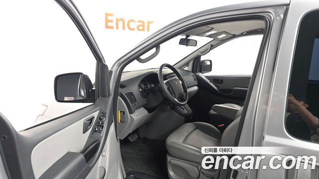 Hyundai Grand Starex Van 5-Seater Style 2021 — фото 10