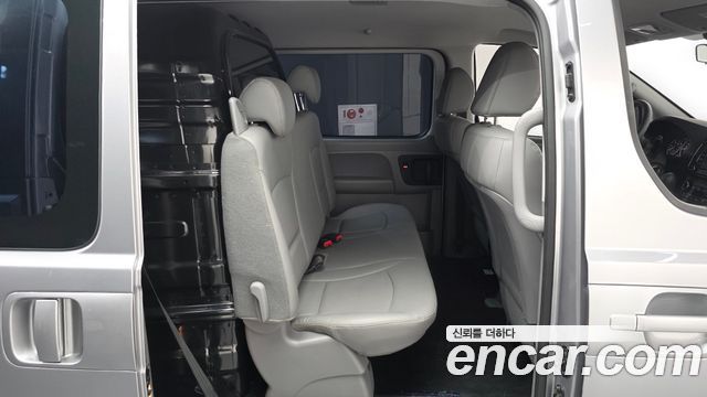 Hyundai Grand Starex Van 5-Seater Style 2021 — фото 12