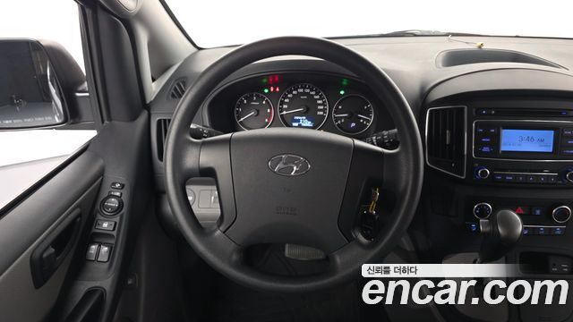 Hyundai Grand Starex Van 5-Seater Style 2021 — фото 13