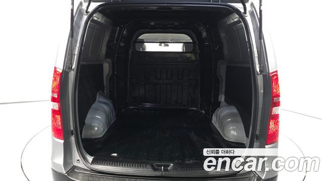 Hyundai Grand Starex Van 5-Seater Style 2021 — фото 20