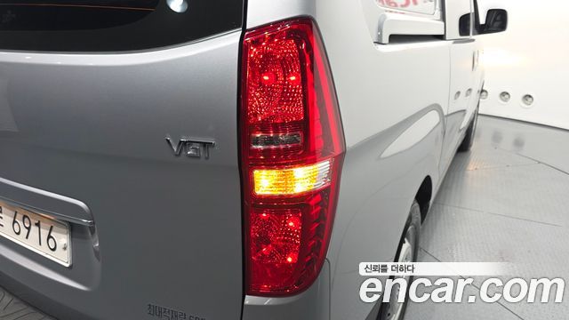 Hyundai Grand Starex Van 5-Seater Style 2021 — фото 23