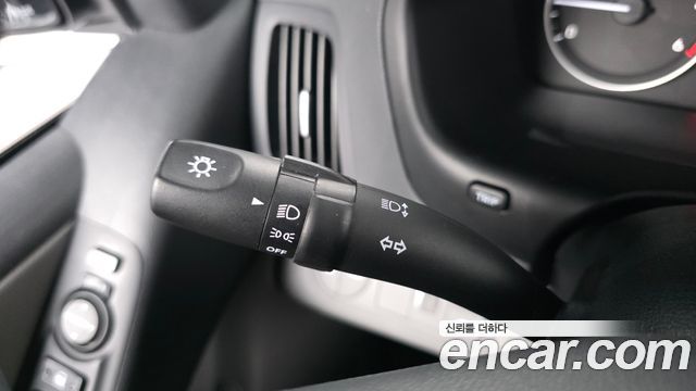 Hyundai Grand Starex Van 5-Seater Style 2021 — фото 28