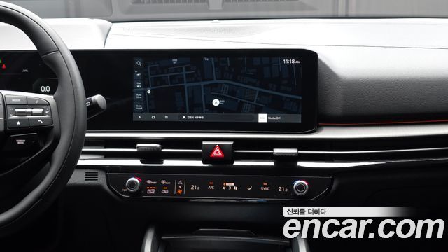 Kia Sportage (V) Gasoline 1.6 Turbo 4WD Signature X Line 2026 — фото 14