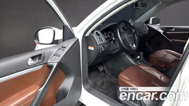 Volkswagen Tiguan 2.0 TDI  Premium 5N 2016 — фото 10
