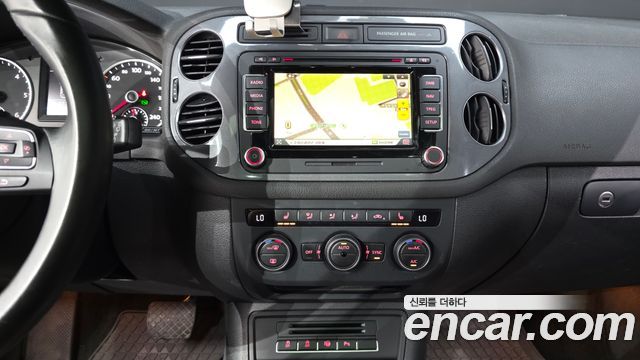 Volkswagen Tiguan 2.0 TDI  Premium 5N 2016 — фото 18