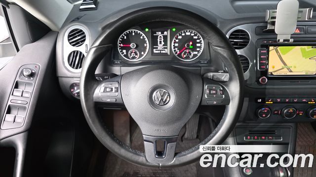 Volkswagen Tiguan 2.0 TDI  Premium 5N 2016 — фото 19