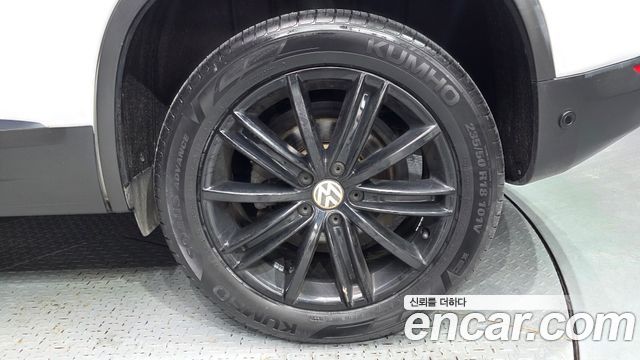 Volkswagen Tiguan 2.0 TDI  Premium 5N 2016 — фото 27