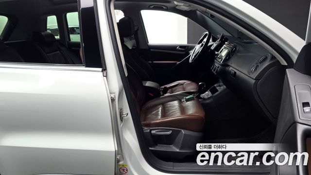 Volkswagen Tiguan 2.0 TDI  Premium 5N 2016 — фото 32