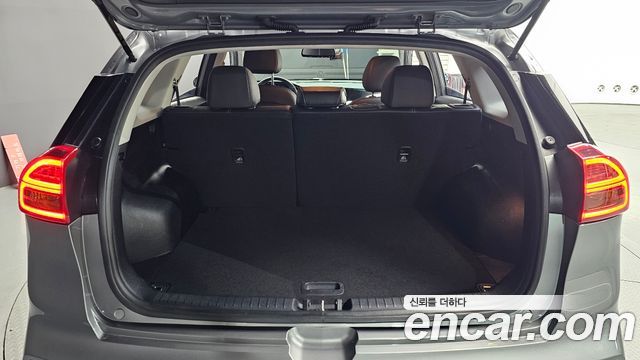 Kia Niro EV Noblesse 2022 — фото 20