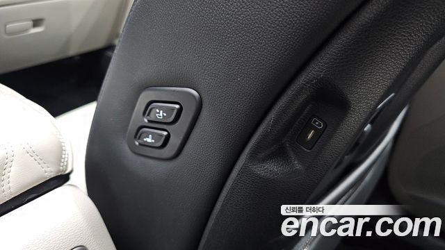 Kia Sportage (V) Gasoline 1.6 Turbo 2WD Signature 2024 — фото 18
