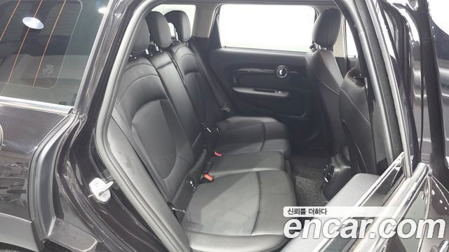 MINI Cooper D Clubman High 2nd 2021 — фото 11