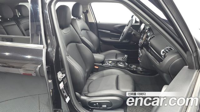 MINI Cooper D Clubman High 2nd 2021 — фото 26