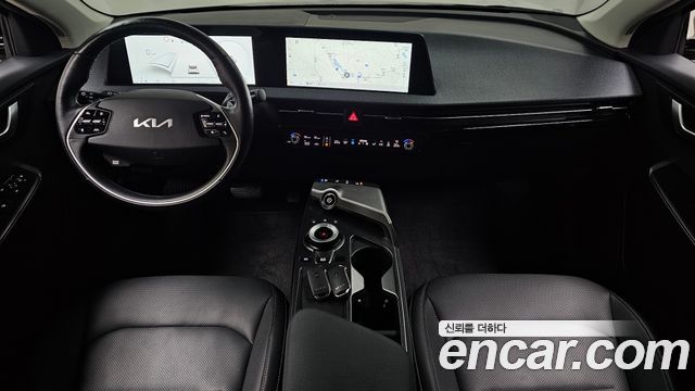 Kia EV6 Long Range Light 2023 — фото 7