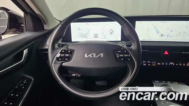 Kia EV6 Long Range Light 2023 — фото 13