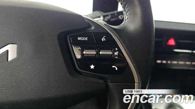Kia EV6 Long Range Light 2023 — фото 16