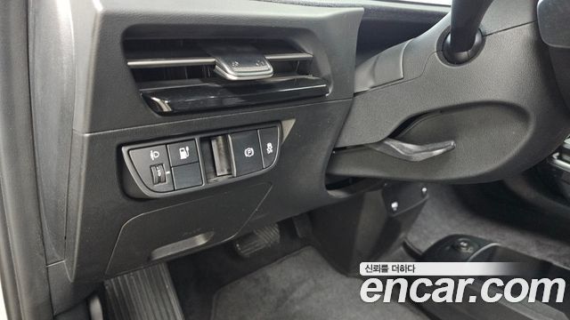 Kia EV6 Long Range Light 2023 — фото 19