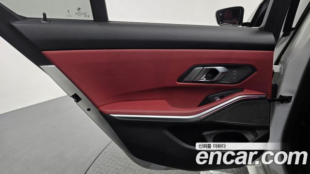 BMW 3 Series (G20) 320i M Sport Pro Special Edition 2025 — фото 25