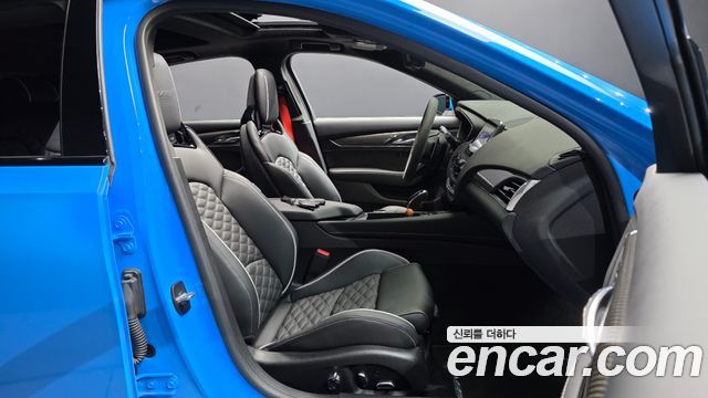 Cadillac CT5-V 6.2 Blackwing 2023 — фото 26