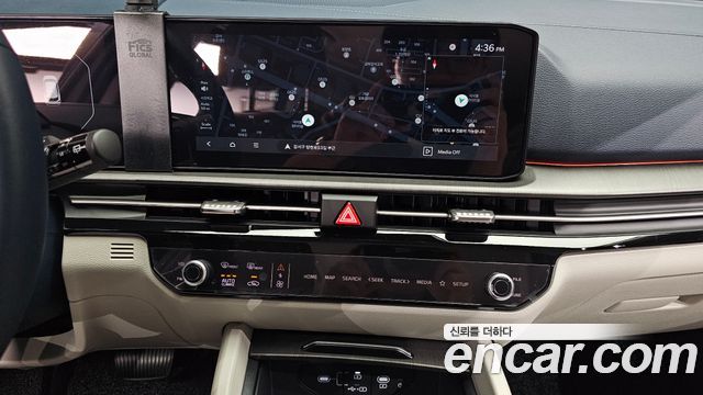 Kia Sportage (V) Gasoline 1.6 Turbo 2WD Signature 2025 — фото 14