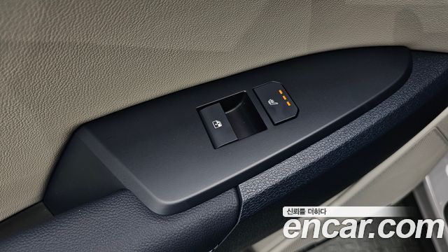 Kia Sportage (V) Gasoline 1.6 Turbo 2WD Signature 2025 — фото 19