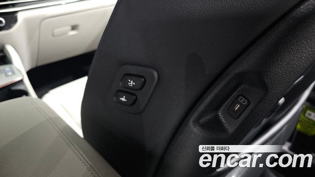 Kia Sportage (V) Gasoline 1.6 Turbo 2WD Signature 2025 — фото 34
