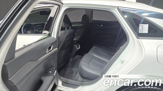 Kia K5 (III) 2.0 Prestige 2023 — фото 11