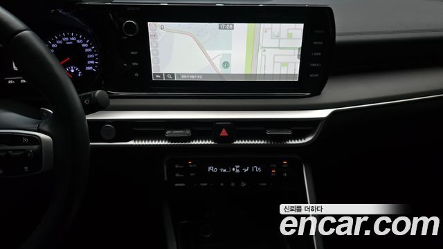 Kia K5 (III) 2.0 Prestige 2023 — фото 20