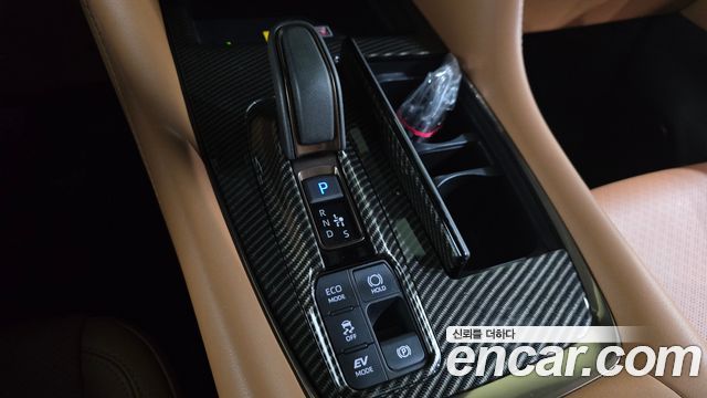Toyota Alphard (IV) 2.5 HEV Executive AWD 2025 — фото 9