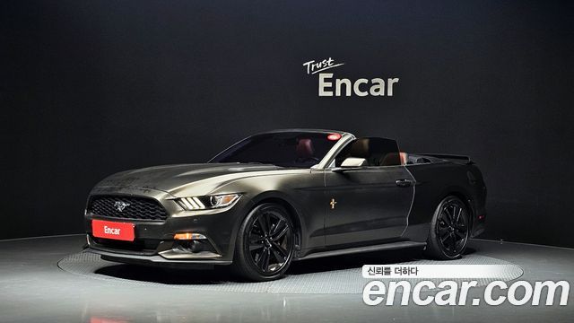 Ford Mustang Convertible 2015 — фото 1
