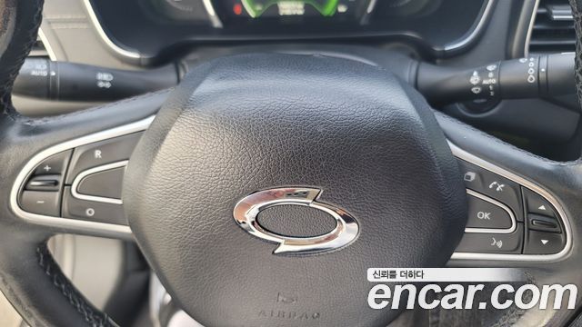 Renault Korea SM6 2.0 GDe LE 2016 — фото 16