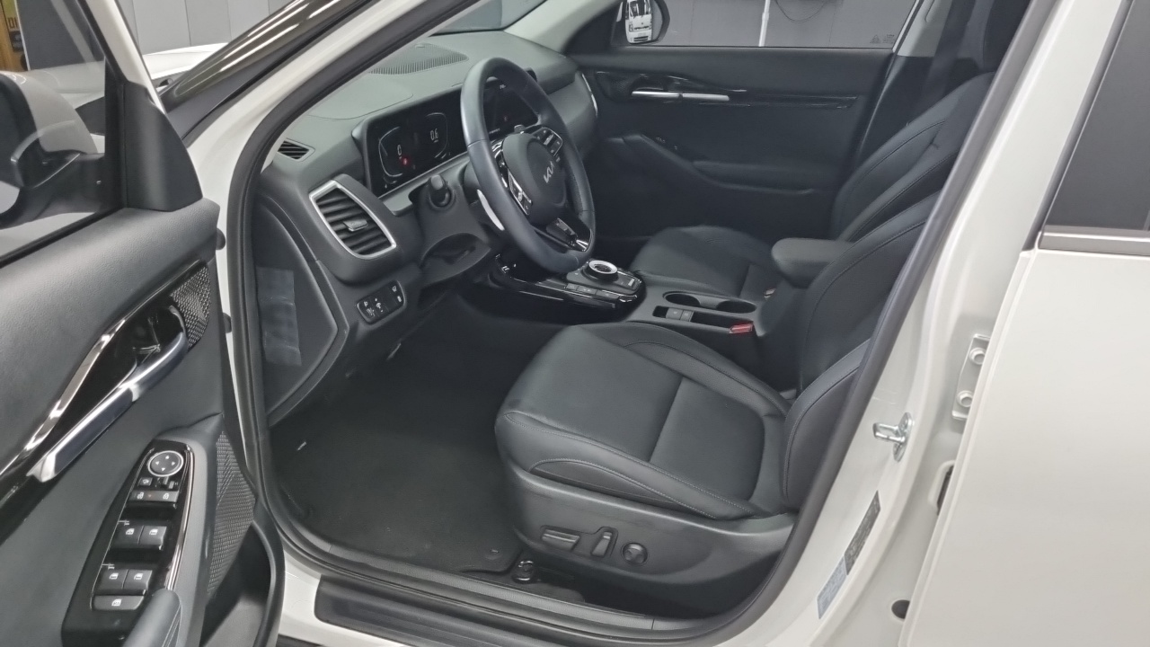 Kia Seltos Gasoline 1.6 Turbo 2WD Signature 2025 — фото 10