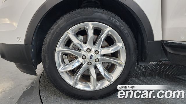 Ford Explorer 3.5 Limited 4WD 5th 2014 — фото 5