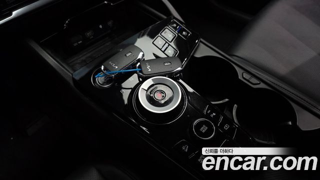 Kia Sportage Hybrid (V) Nobleless 2WD 2022 — фото 9