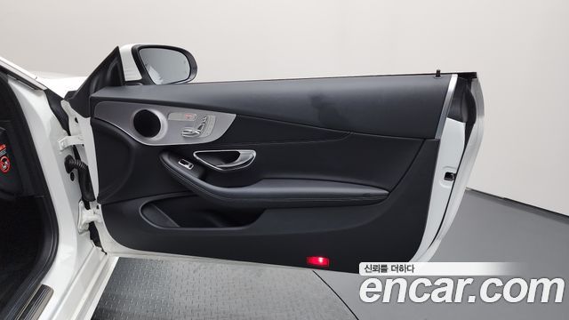 Mercedes-Benz C-Class (W205) C200 Coupe 2020 — фото 31