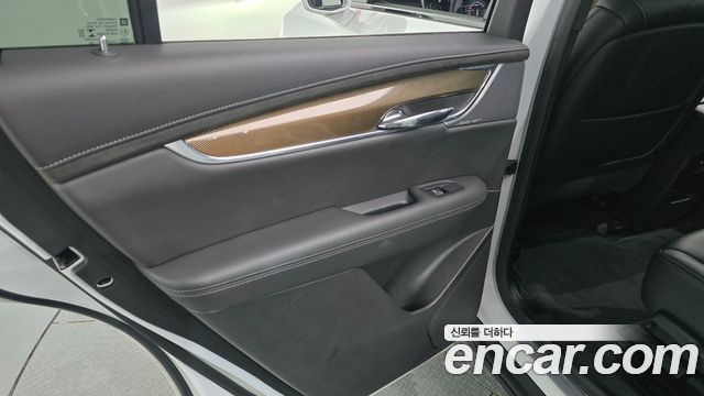 Cadillac XT6 3.6 Sport 2020 — фото 25