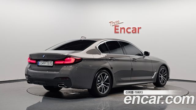 BMW 5 Series (G30) 520i M Sport 2022 — фото 2