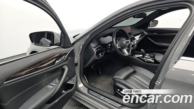 BMW 5 Series (G30) 520i M Sport 2022 — фото 10
