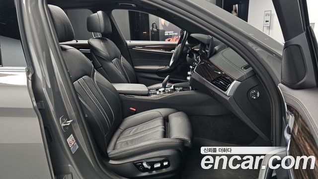 BMW 5 Series (G30) 520i M Sport 2022 — фото 12
