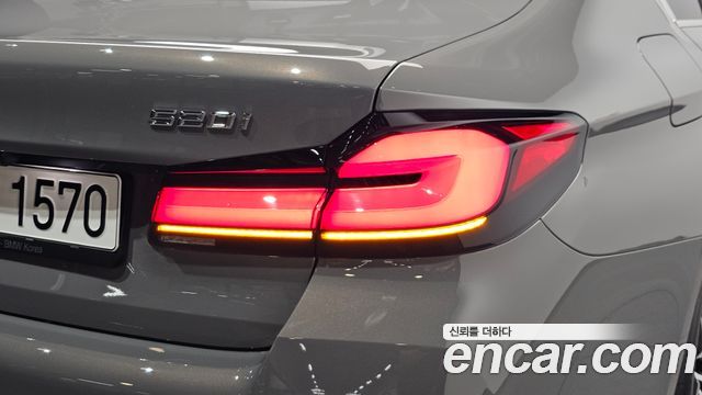 BMW 5 Series (G30) 520i M Sport 2022 — фото 23