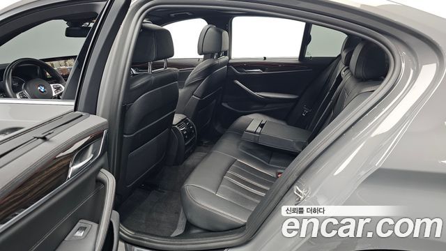 BMW 5 Series (G30) 520i M Sport 2022 — фото 26