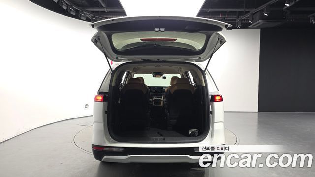 Kia Carnival (IV) Diesel 9-Seater Prestige 2021 — фото 24
